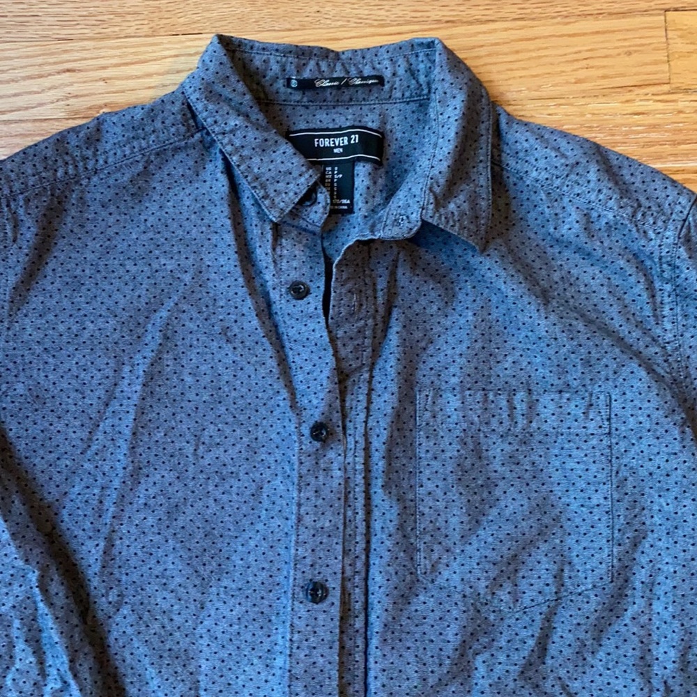 Button up - Picture 2 of 3